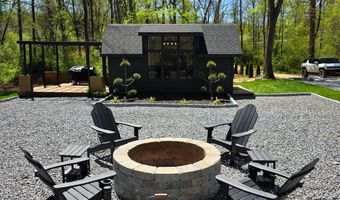 633 And 643 HANGING ROCK Rd, Augusta, WV 26704