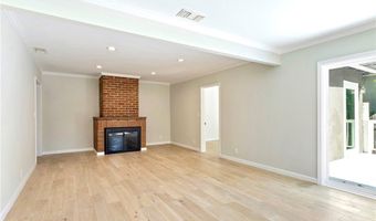 1956 N Roosevelt, Altadena, CA 91001