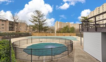 5340 HOLMES RUN Pkwy 904, Alexandria, VA 22304