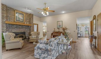 3988 N Farm Road 35, Ash Grove, MO 65604