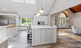 129 Loon Call Dr, Belgrade, ME 04917