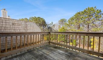30 Harbor Hill Dr 30, Bourne, MA 02532