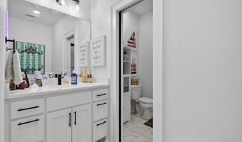 810 Caddo Dr, Benton, AR 72019