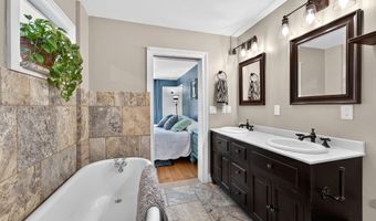 290 Leighton Rd, Augusta, ME 04330