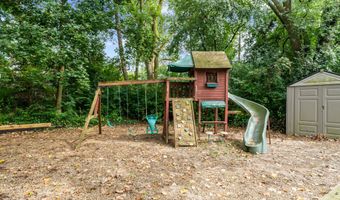 3735 Tremont Ln, Ann Arbor, MI 48105
