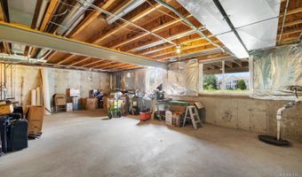 1 Parkside Ct, Algonquin, IL 60102