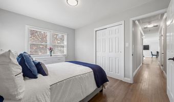 130 Deramo Pl, Bridgeport, CT 06606