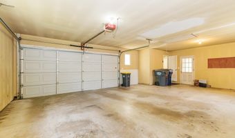 3219 Greenbriar Rd, Anderson, IN 46011