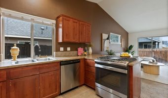 3204 NE Spring Creek Pl, Bend, OR 97701