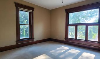 538 N Main St, Ada, OH 45810
