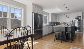 110 Sea View Ave, North Kingstown, RI 02852