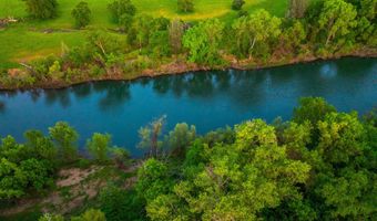 Deschutes Road, Anderson, CA 96007
