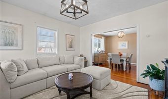 10 Denver Ave, Cranston, RI 02905