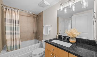 820 N POLLARD St 307, Arlington, VA 22203