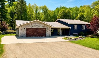 6828 Aurora Dr, Akeley, MN 56433