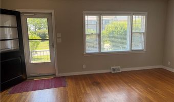17 Saltaire Ave, Narragansett, RI 02882