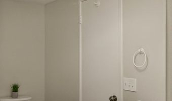 6101 EDSALL Rd 312, Alexandria, VA 22304