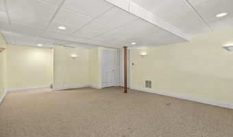 11 Village Ct 11, Colchester, CT 06415