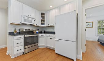 103 Oak Dr, Bay St. Louis, MS 39520