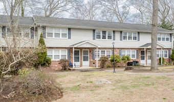 280 E Main St APT E6, Clinton, CT 06413