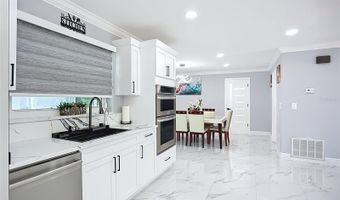 6531 SANTIAGO Ct, Apollo Beach, FL 33572
