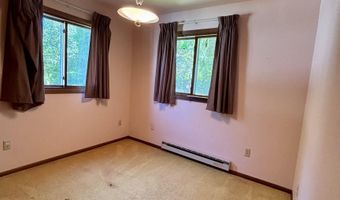 8384 N Broadway, Apple River, IL 61001