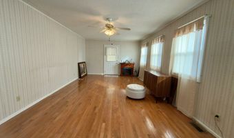 51 N River St, Auxier, KY 41602