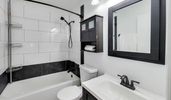 1011 Wesley Ln, Algonquin, IL 60102