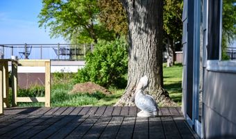 196 W Lake Dr, Arlington, SD 57212