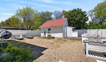 7 Verndale Cir, Bristol, RI 02809