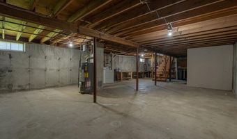 47 Planet Ave, East Providence, RI 02915