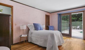 4 Clark Island Rd, Amherst, NH 03031