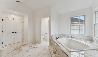 20385 MEDALIST Dr, Ashburn, VA 20147