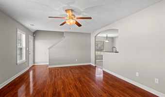 8924 VILLAGE LAKE Ln, Bartlett, TN 38002