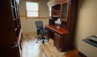 3906 NE Cadbury Ave, Bentonville, AR 72712