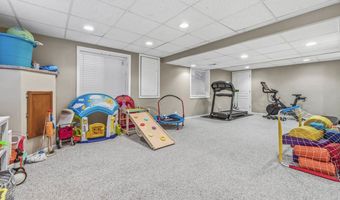 531 Brookside Ave, Algonquin, IL 60102