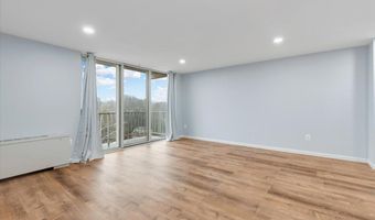 4520 KING St 601, Alexandria, VA 22302