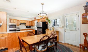 13 Elmar Dr, Danbury, CT 06811