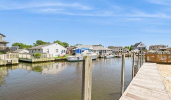 282 S Ketcham Ave, Amityville, NY 11701