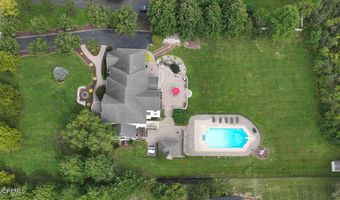 5 Dutchess Dr, Allentown, NJ 08501