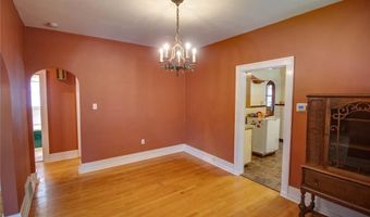 301 E 7th St, Alton, IL 62002