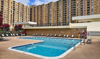 4500 S FOUR MILE RUN Dr 623, Arlington, VA 22204