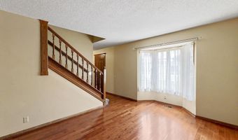 4628 N Farmstead Ct, Bel Aire, KS 67220