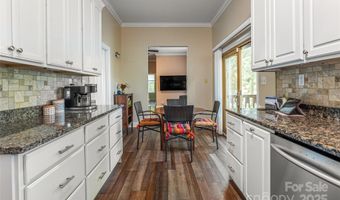 47 Timberwood Dr, Asheville, NC 28806