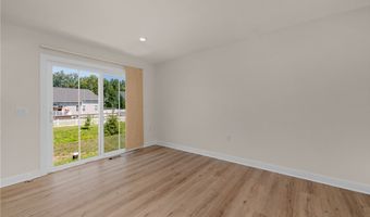 129 Eagle Cir, Amherst, OH 44001