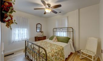 46 Ashford Lake Dr, Ashford, CT 06278