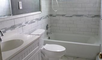 7 Craigmore Rd, Bloomfield, CT 06002