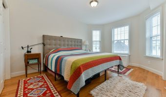 230 Saratoga St 3, Boston, MA 02128