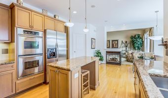 5401 Pinnacle Ct, Ann Arbor, MI 48108