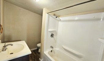 425 E 21st St, Baxter Springs, KS 66713